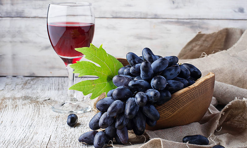 5 Health Benefits of Red Grape Wine